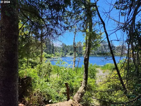 0 13th St #LOT 6, Port Orford, OR 97465