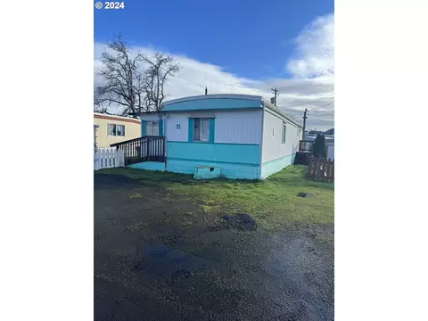 1011 N 9th St, Cottage Grove, OR 97424