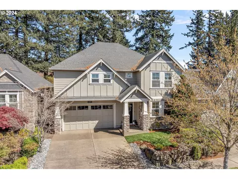 11670 SE Aerie Crescent Rd, Happy Valley, OR 97086