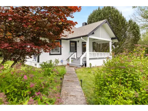 140 SE Lamson St, Willamina, OR 97396