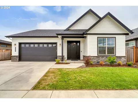 3744 Siletz St, Eugene, OR 97408