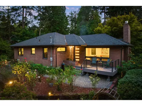 260 S Palatine Hill Rd, Portland, OR 97219