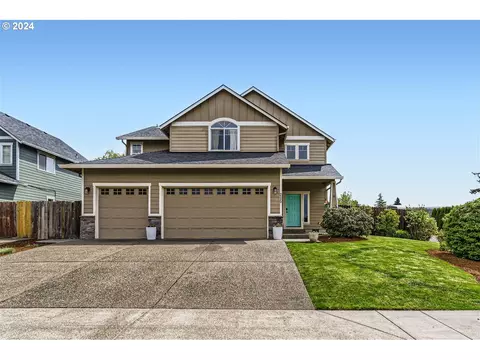215 N Elm St, Yamhill, OR 97148