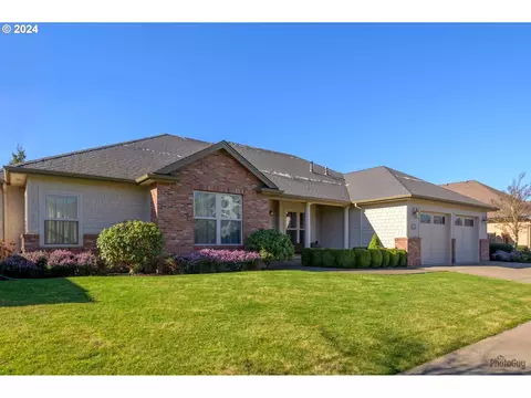 2660 Valley Forge Dr, Eugene, OR 97408