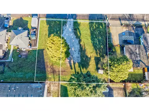2111 E 27th St, Vancouver, WA 98661
