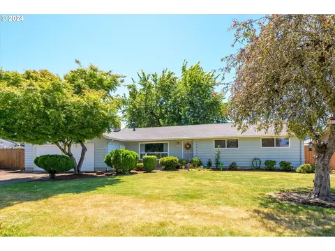 740 Silver Ln, Eugene, OR 97404