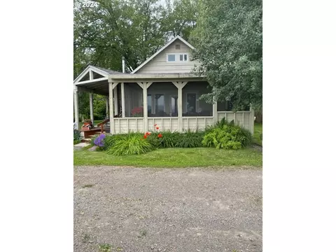 315 Lloyd St, Halfway, OR 97834