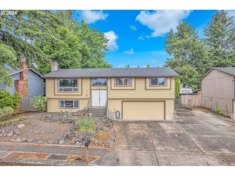 3853 SW 4th St, Gresham, OR 97030