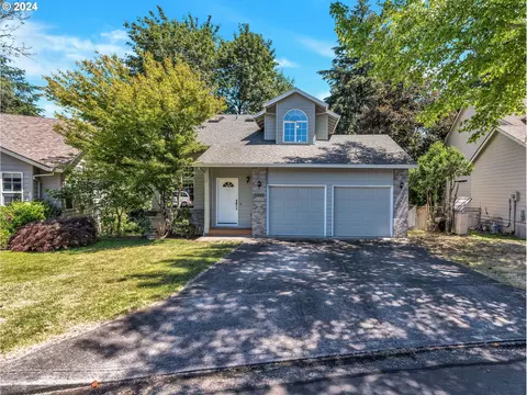 1460 NE Greenway Dr, Gresham, OR 97030