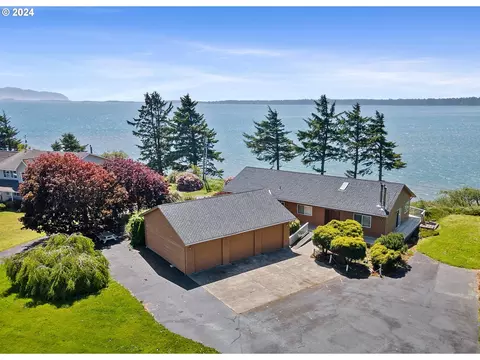 4945 Bourbon Pl, Netarts, OR 97143