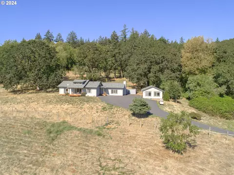 16821 NE Chehalem Dr, Newberg, OR 97132