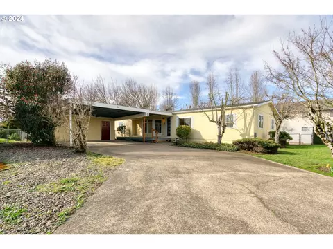 1145 SW Cypress St #9, Mcminnville, OR 97128