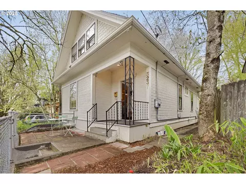 3237 SE Alder St, Portland, OR 97214