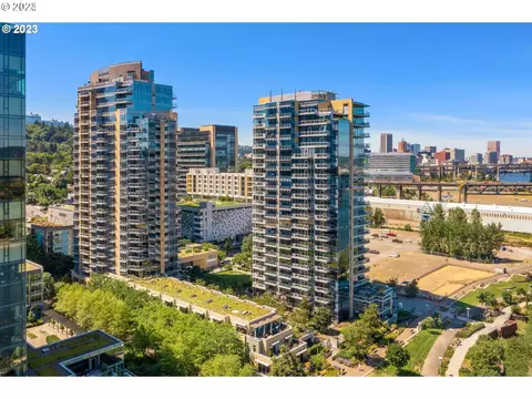3570 S River Pkwy #1509, Portland, OR 97239