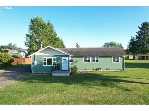 35064 7th Ln, Astoria, OR 97103