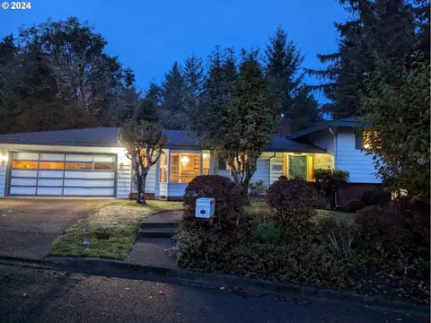 1865 Lincoln Rd, Coos Bay, OR 97420