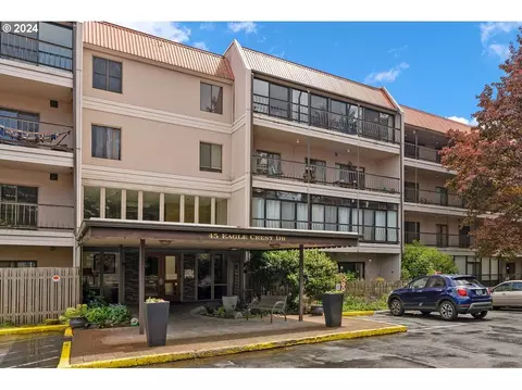 45 Eagle Crest Dr #422, Lake Oswego, OR 97035