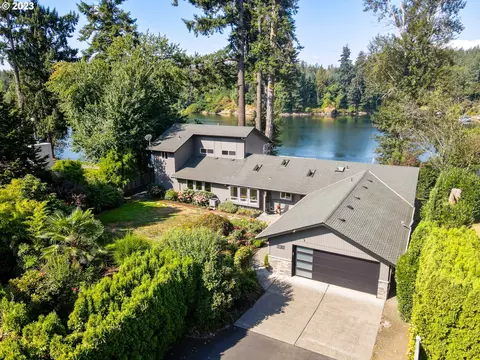 21107 S Highway 99e, Oregon City, OR 97045