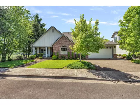 14980 Seal Rock Ave, Aurora, OR 97002