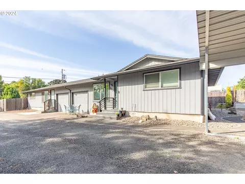 509 S 17th St, Philomath, OR 97370