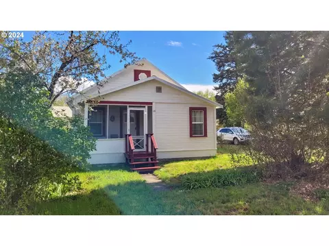 115 Bell St, Halfway, OR 97834