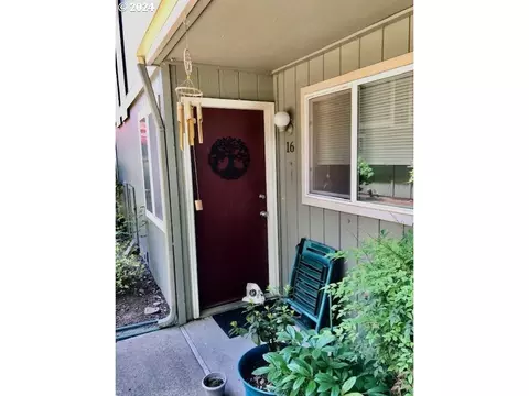 1500 Norkenzie Rd #NO. 16, Eugene, OR 97401