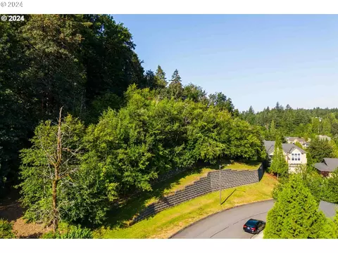 se honors pl, Gresham, OR 97080 photo 3