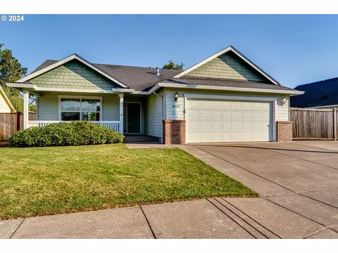 4032 Cherokee Dr, Springfield, OR 97478