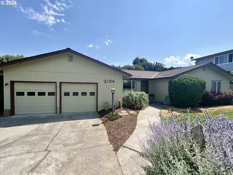 2104 Lewis St, The Dalles, OR 97058