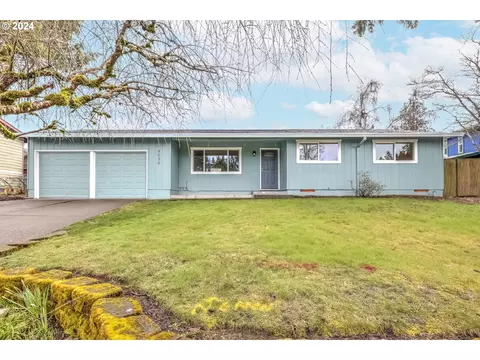 9090 SW Apache Dr, Tualatin, OR 97062