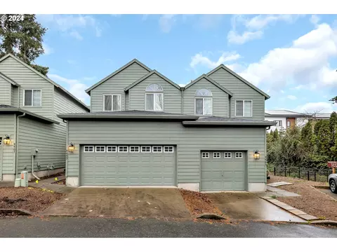 9453 SW Ivana Ct, Tigard, OR 97223