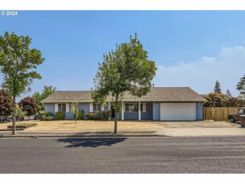19100 Merchant Pl, Oregon City, OR 97045
