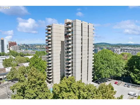 2211 SW 1st Ave #306, Portland, OR 97201