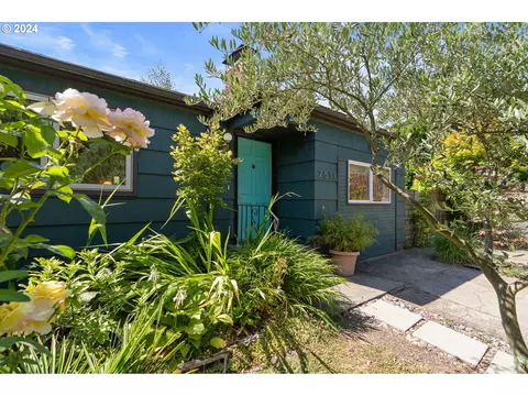 7511 NE Rodney Ave, Portland, OR 97211