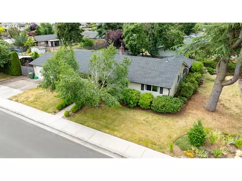 515 Fillmore Ave, Cottage Grove, OR 97424