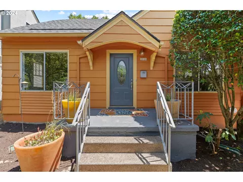 2828 SE 43rd Ave, Portland, OR 97206
