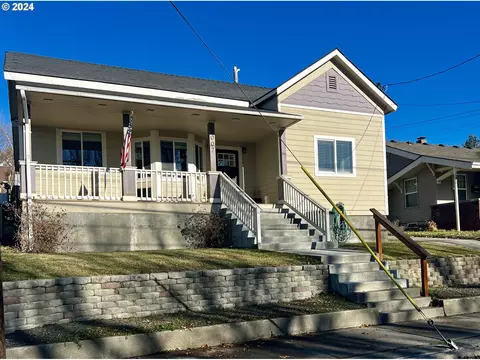 1007 NW Carden Ave, Pendleton, OR 97801
