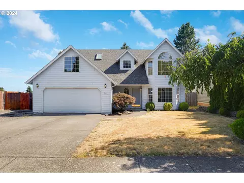 2669 SEastlake Dr, Salem, OR 97306