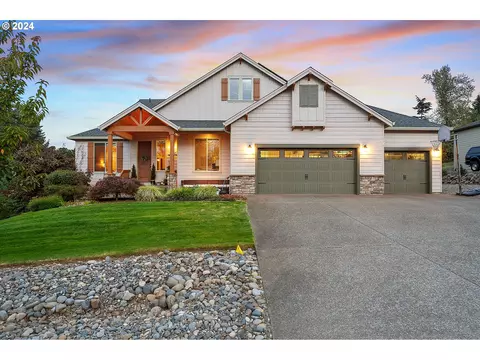 16596 Memory Ln, Oregon City, OR 97045