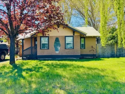 102 Lake Ave, La Grande, OR 97850