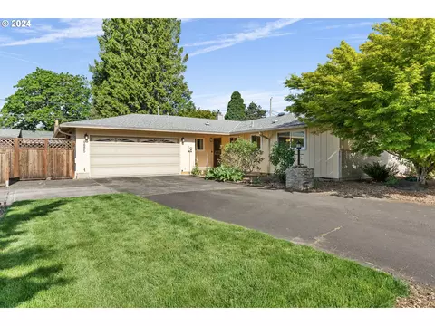 9895 SE 51st Ave, Milwaukie, OR 97222