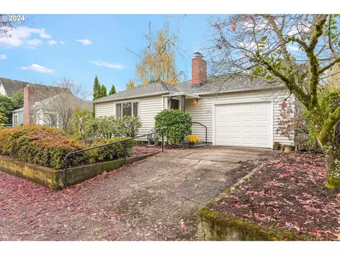 685 16th St, Salem, OR 97301