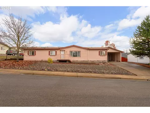 241 Timothy Ave, Winston, OR 97496