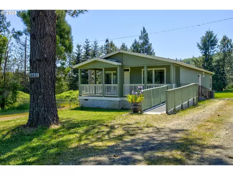 4481 Elgarose Rd, Roseburg, OR 97471