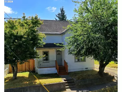 265 Bryant St, Clatskanie, OR 97016