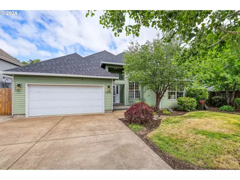 3295 Willakenzie Rd, Eugene, OR 97401
