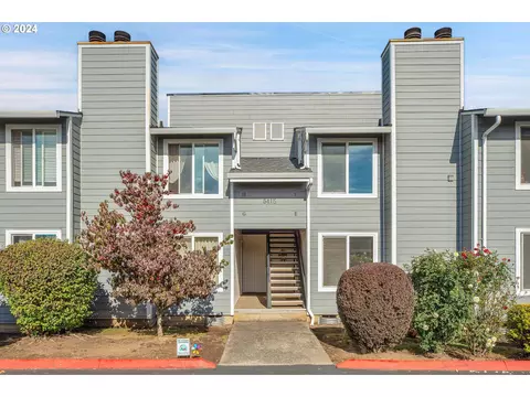 5415 NE 34th St #F, Vancouver, WA 98661