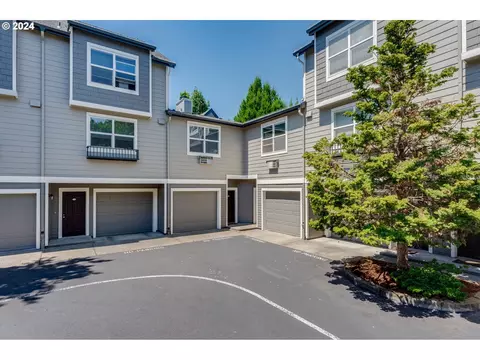 710 SE Fairwinds Loop, Vancouver, WA 98661