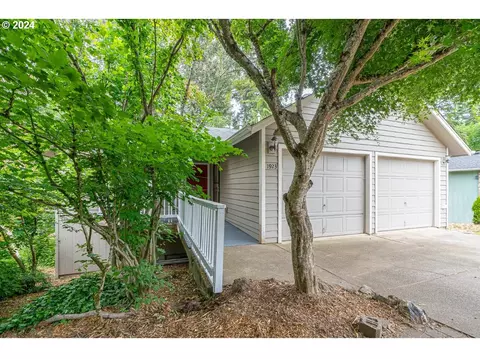 1923 Kenard St NW, Salem, OR 97304