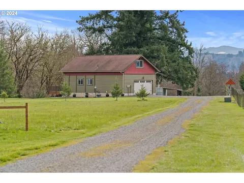 658 Spencer Rd, Toledo, WA 98591